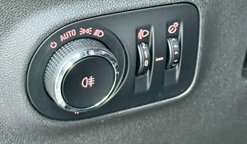 Opel Adam 1.4 87KM benzyna, panoramadach, klimatronik full